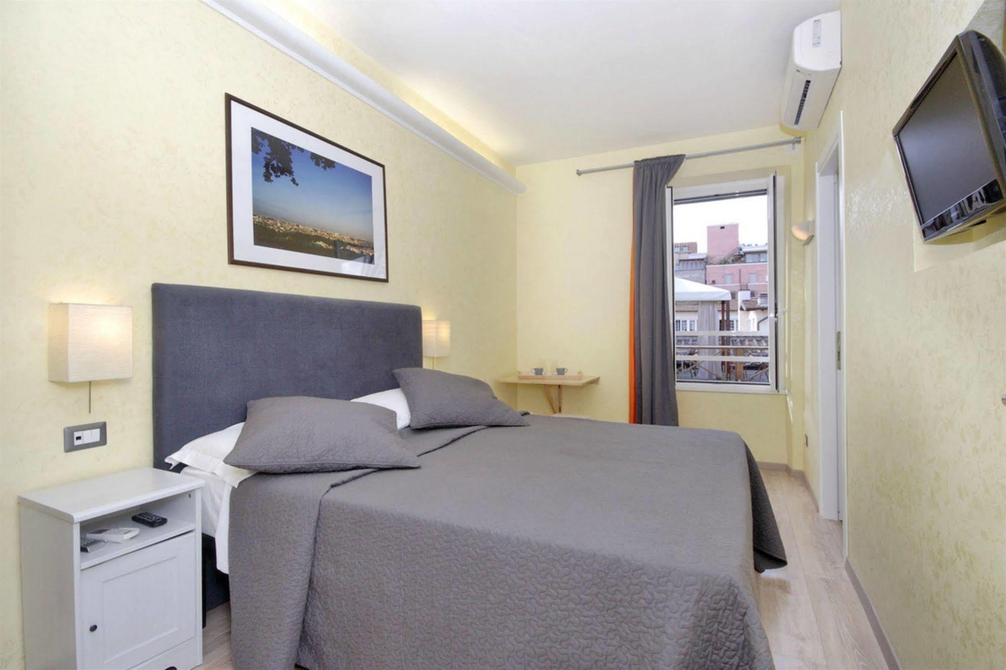 Daplace - Hqh Colosseo Roma Exterior foto